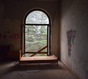 Ruine des Sanatoriums