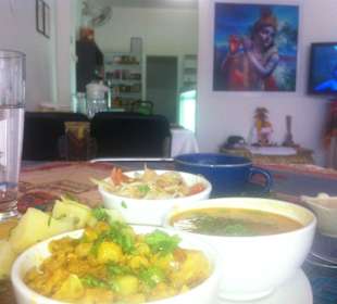 Cheap vegetarian restaurant nearby hotel Vogue