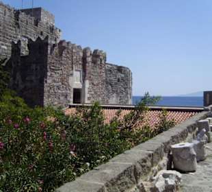 Weg zum Kastellinneren