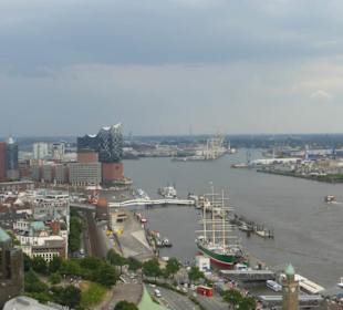 Blick vom Atlantic Haus /  Penthouse Elb-Panorama