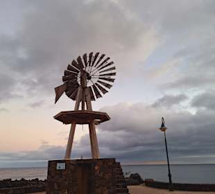 Strandpromenade Costa Teguise