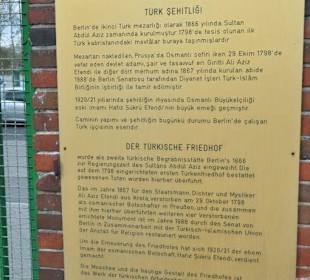 Informationstafel über den türkischen Friedhof