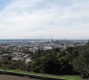 Blick vom Vulkan über Auckland