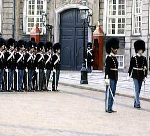 Königliche Garde beim Wachwechsel