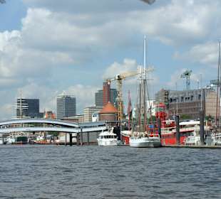 Große Hafenrundfahrt