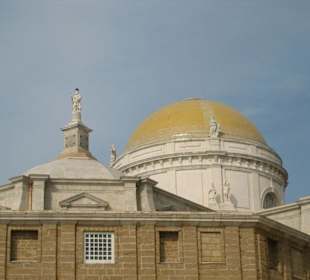 Die Kuppel der neuen Kathedrale