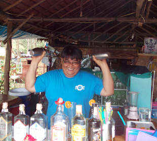 Der Junior-Chef mixt "Mai-Thai"!