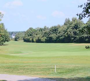 Waldumsäumte Fairways