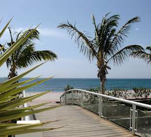 Brücke zum Strand