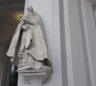 Katholische Hofkirche