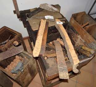 Korkverarbeitung im Museo Etnografico