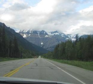 Endlich nach 950 km sichtbar: der Mt. Robson