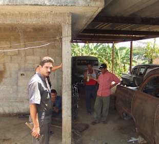 Autowerkstatt **der Chef persönlich**