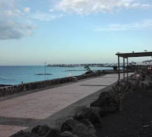 Weg über Promenade zur Playa Dorada