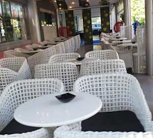 Tolle Sitzmöglichkeiten Bar`s  usw.