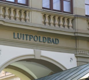 Luitpoldbad: heute Behördenzentrum