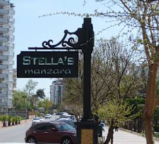 Hinweis auf der Strasse