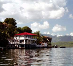 Insel "Cayo Granma" in der Bahía de Santiago