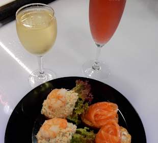 Brötchen-Cava-Wein