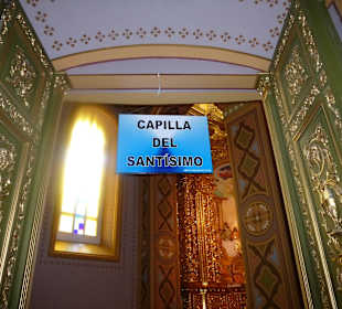 In der Kirche an den Seiten