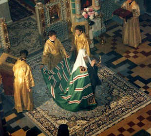Peterhofs goldener Dom