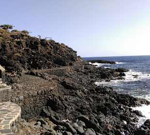 Die Promenade von La Caleta
