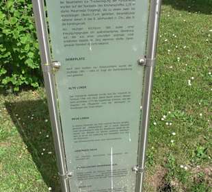 Dorfbrunnen an der Kirche Bittelbronn