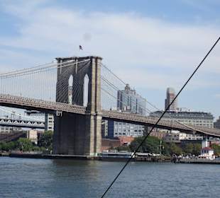Brooklyn Bridge vom Pier 17