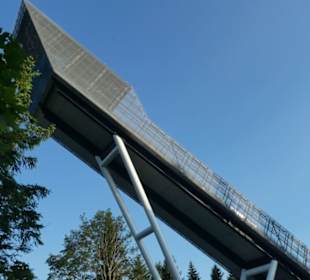 Bei der Wadeberg-Skisprunganlage in Oberhof