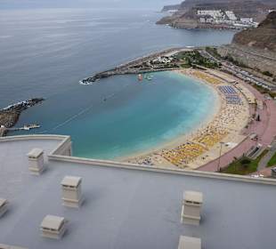 Blick von oben auf die Bucht