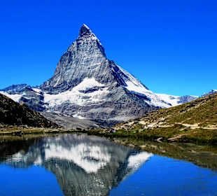 Riffelsee (2770 m) mit Matterhorn (4477 m)