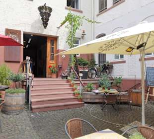 Eingang zur Vinothek RheinWeinWelt