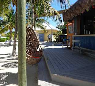 Bar im Terminal direkt am Strand