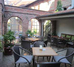 Der neue Sommergarten in der Vinothek