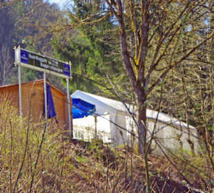Rastwaggon im Frühling 2010