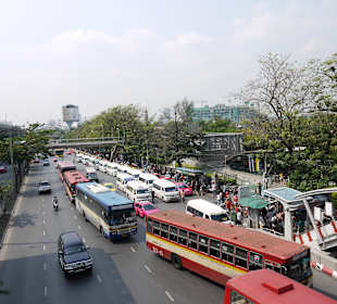 Blick von der Mo Chit Station