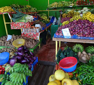 Rundgang über den Petit Marché von Saint-Denis