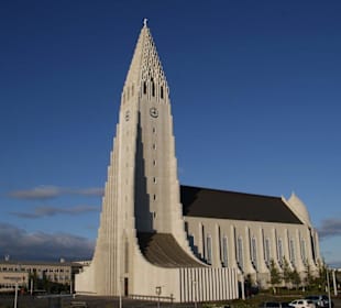 Die Hallgrimskirkja im Abendlicht