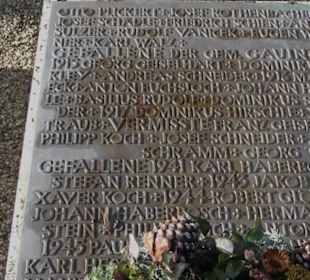 Gefallenen-Denkmal am Münsterplatz