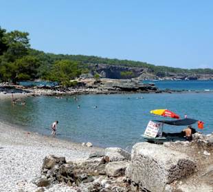 Der kreisrunde Stadthafen der antiken Stadt