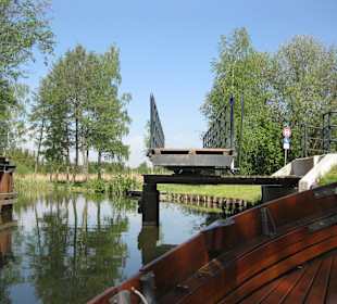 Drehbrücke zum Kanal vom Inselsee