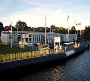 Brückenterrasse & Ships Welcome Point
