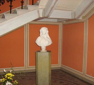 Bysta z bílého mramoru