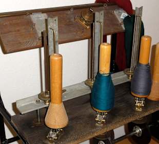 Stoffbearbeitung und Strickkunst