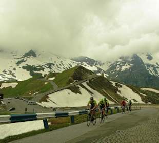 Edelweißspitze Abfahrt Radsportler