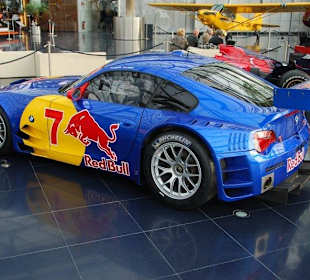 Red Bull Hanger 01/2010