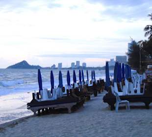 Chansawang Hua Hin Beach Strandliegen