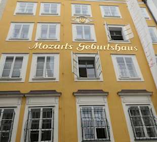 Bei einem Bummel durch die Getreidegasse