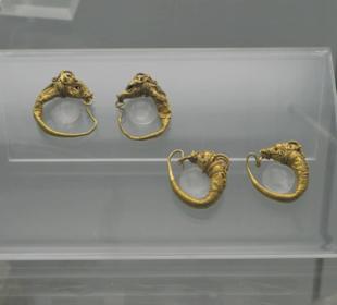 Gefundener Goldschmuck
