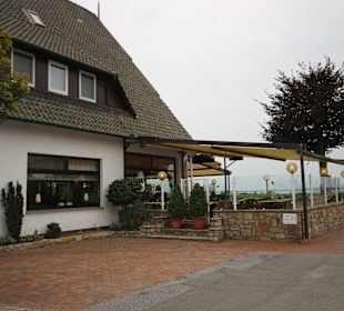 Restaurant mit Seeterrasse